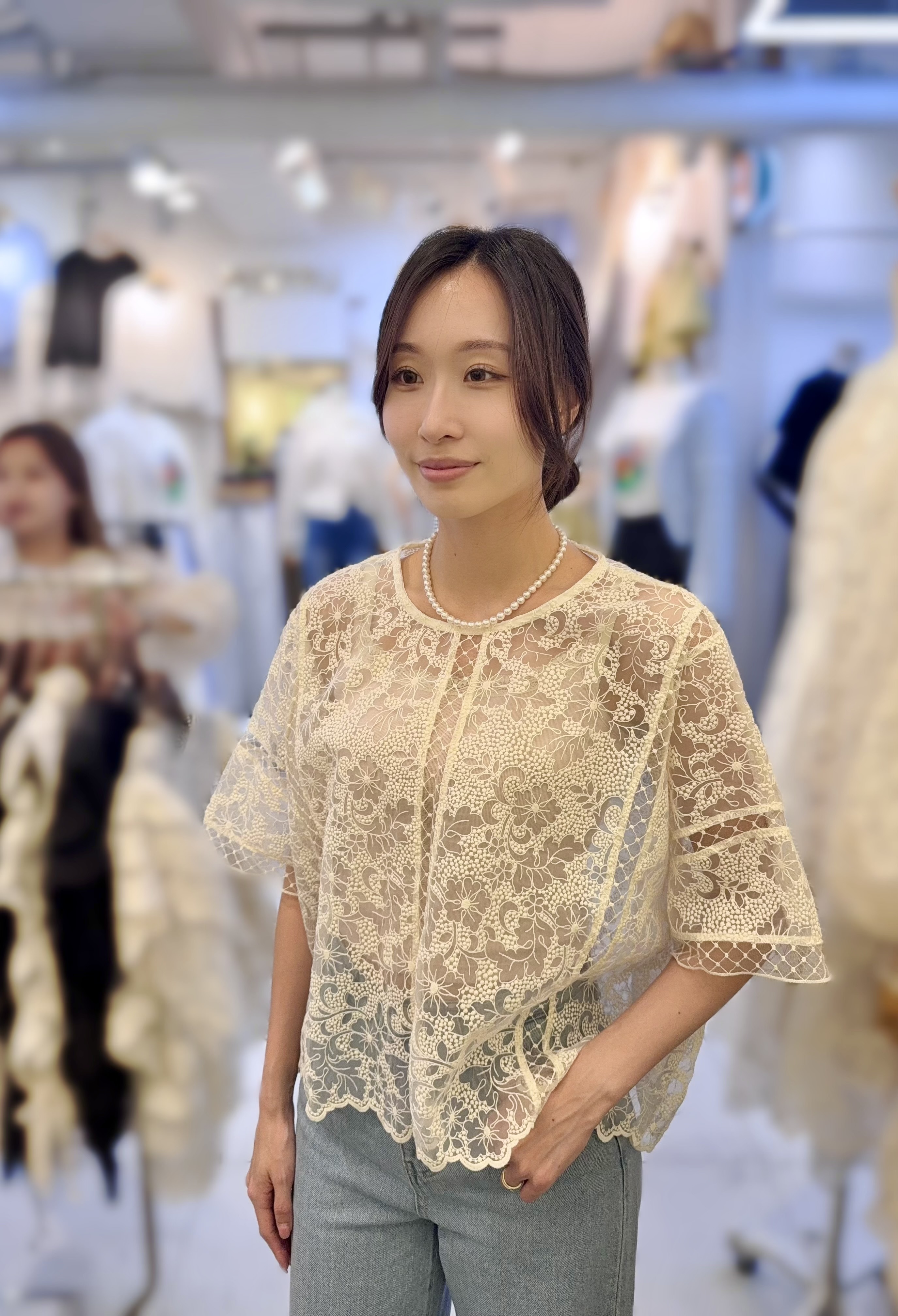 VT03  米lace 胸 62  長 22 $639 (一口價)