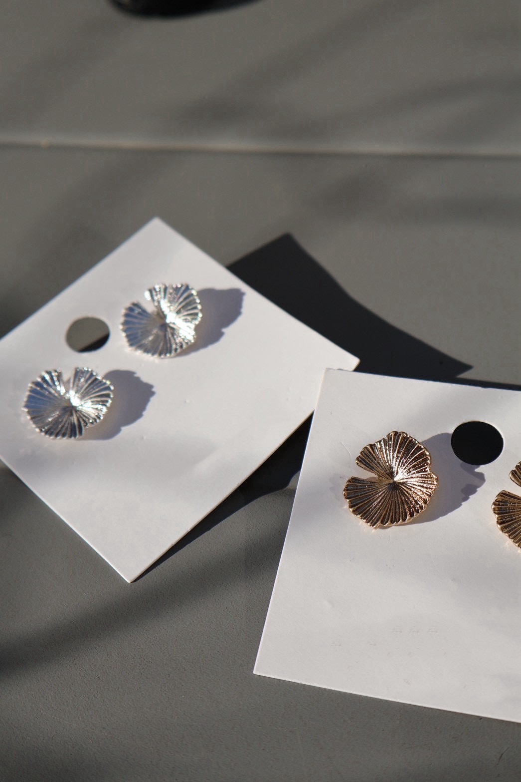 H427月映貝紋耳環