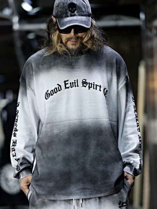 髒洗哥德字母華夫格上衣