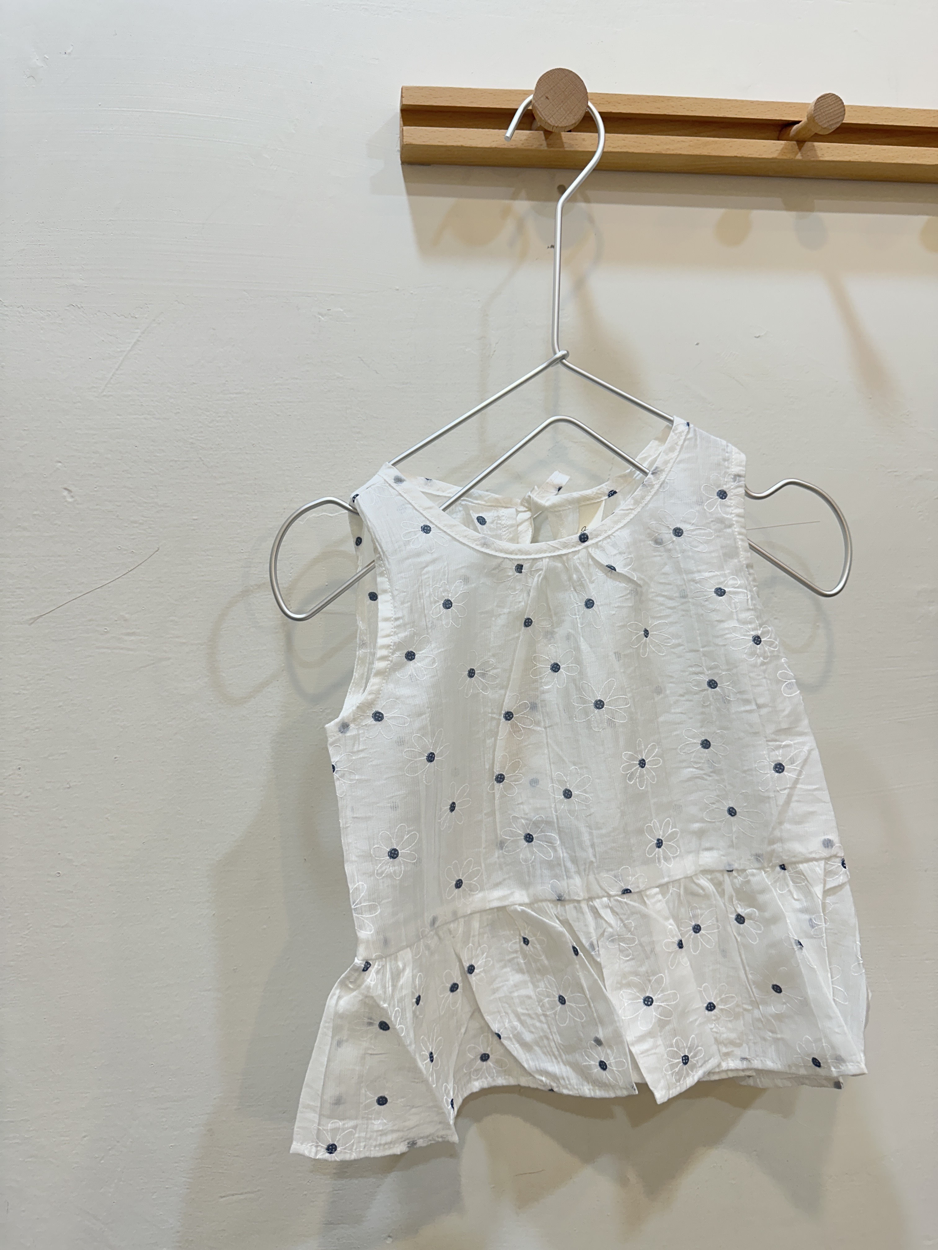 小藍花發呆背心