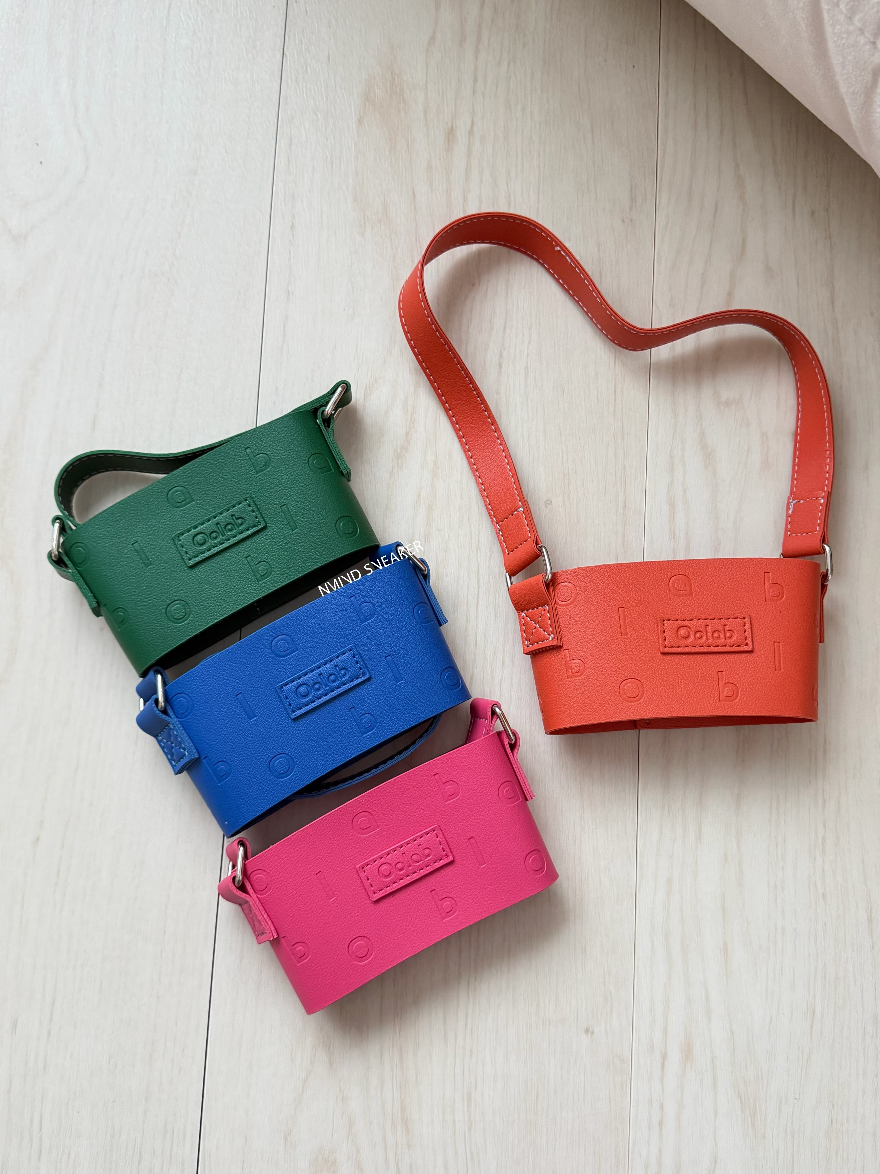 <2026首團> Oolab 字母皮革杯提袋  4色