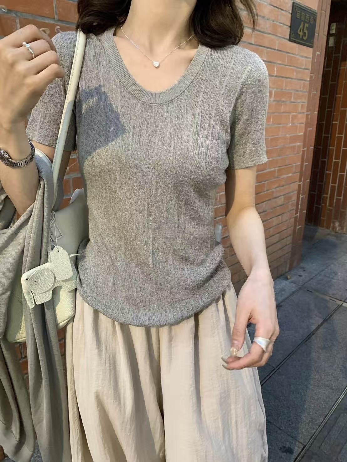 817 顯瘦肌理紋路上衣