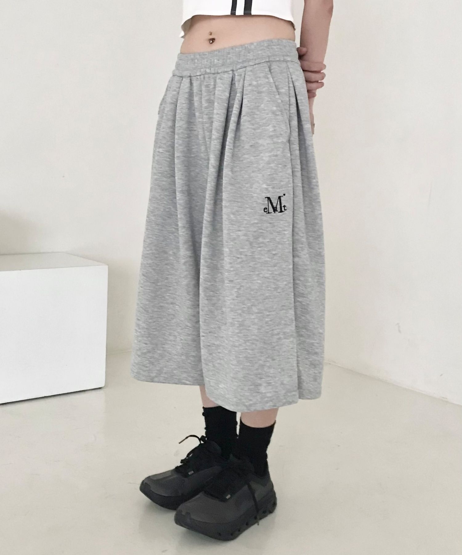 MUCENT 馬爾斯側邊細褶百慕達短褲 P00000ZK