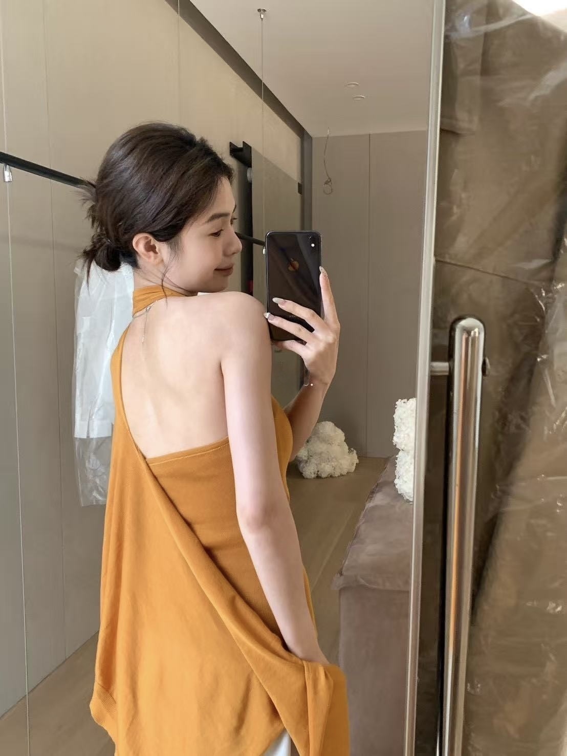 081 純色掛脖排釦背心