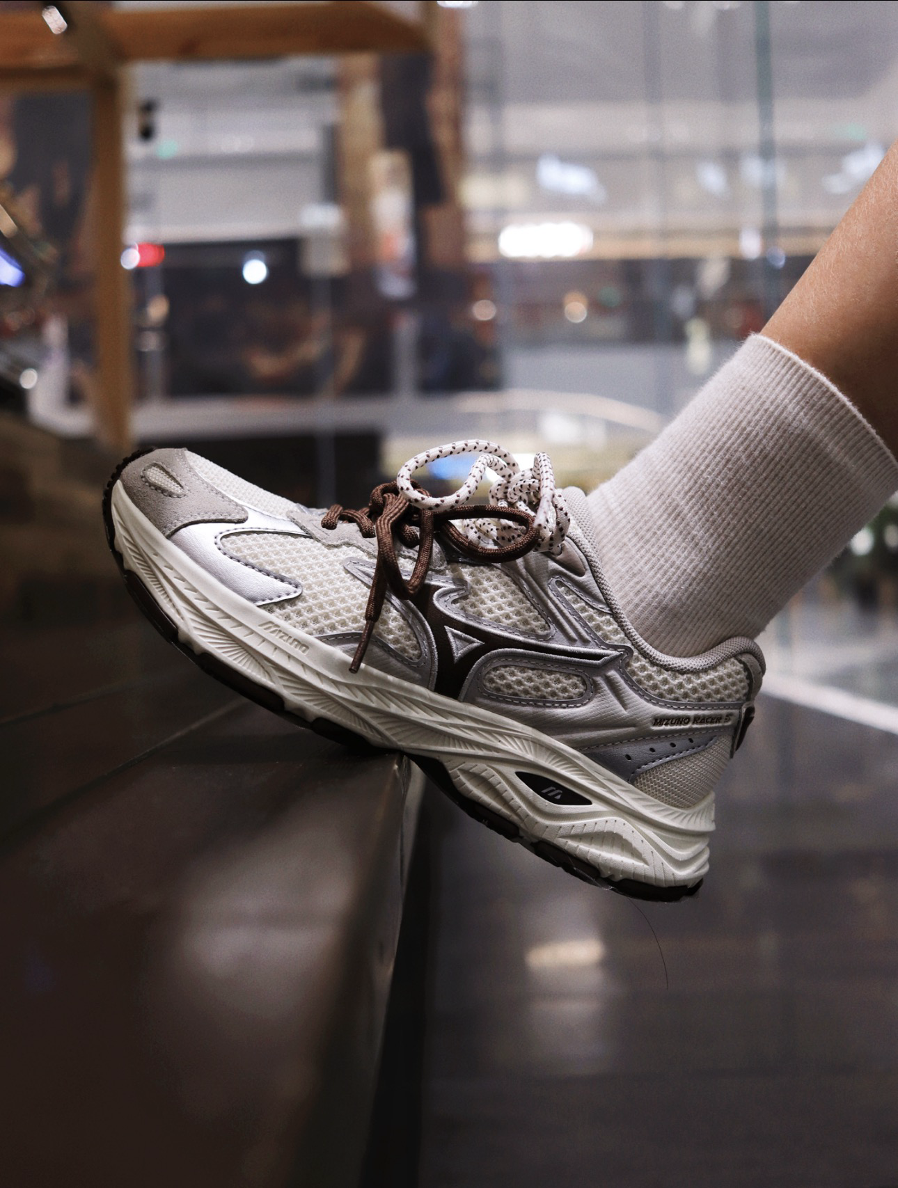 預訂| MIZUNO RACER S 奶白啡