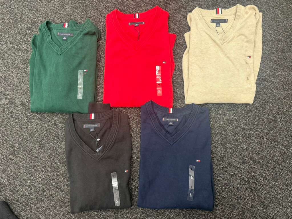 【預購】H0408107 Tommy Hilfiger 男裝經典 V 領小旗標針織毛衣