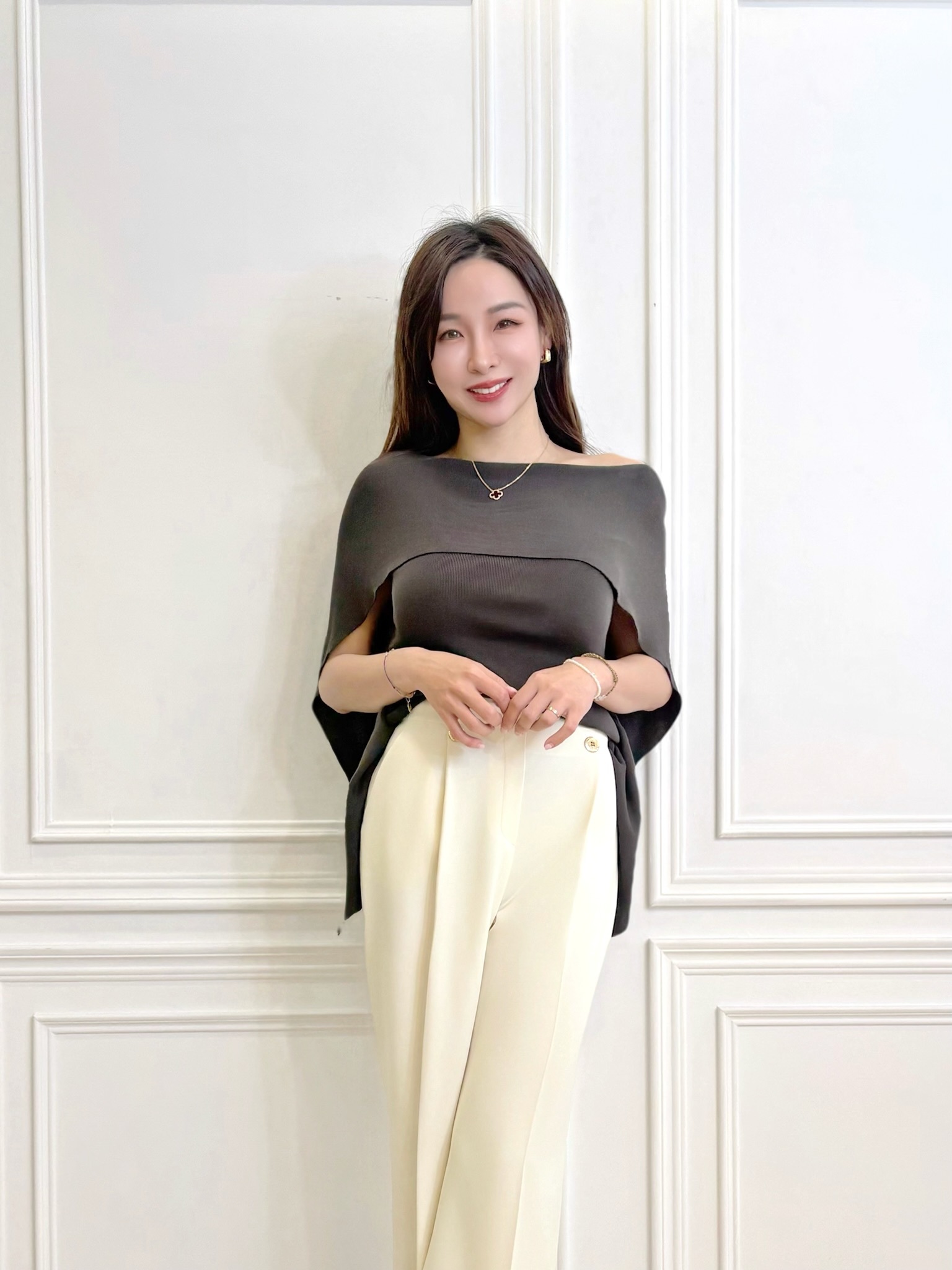 優雅美人!斗篷領片針織上衣