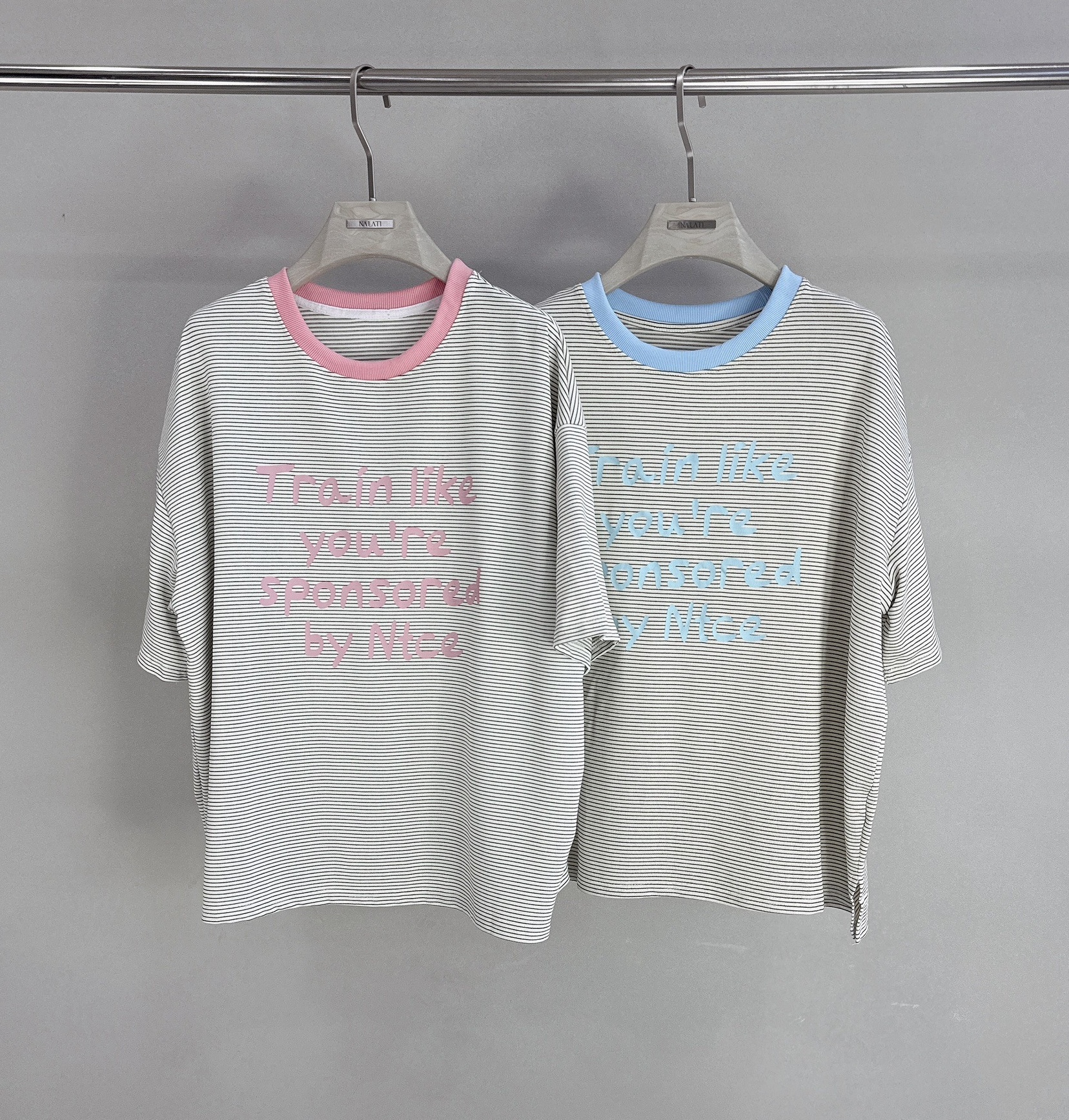 配色滾邊字母橫條棉質衣