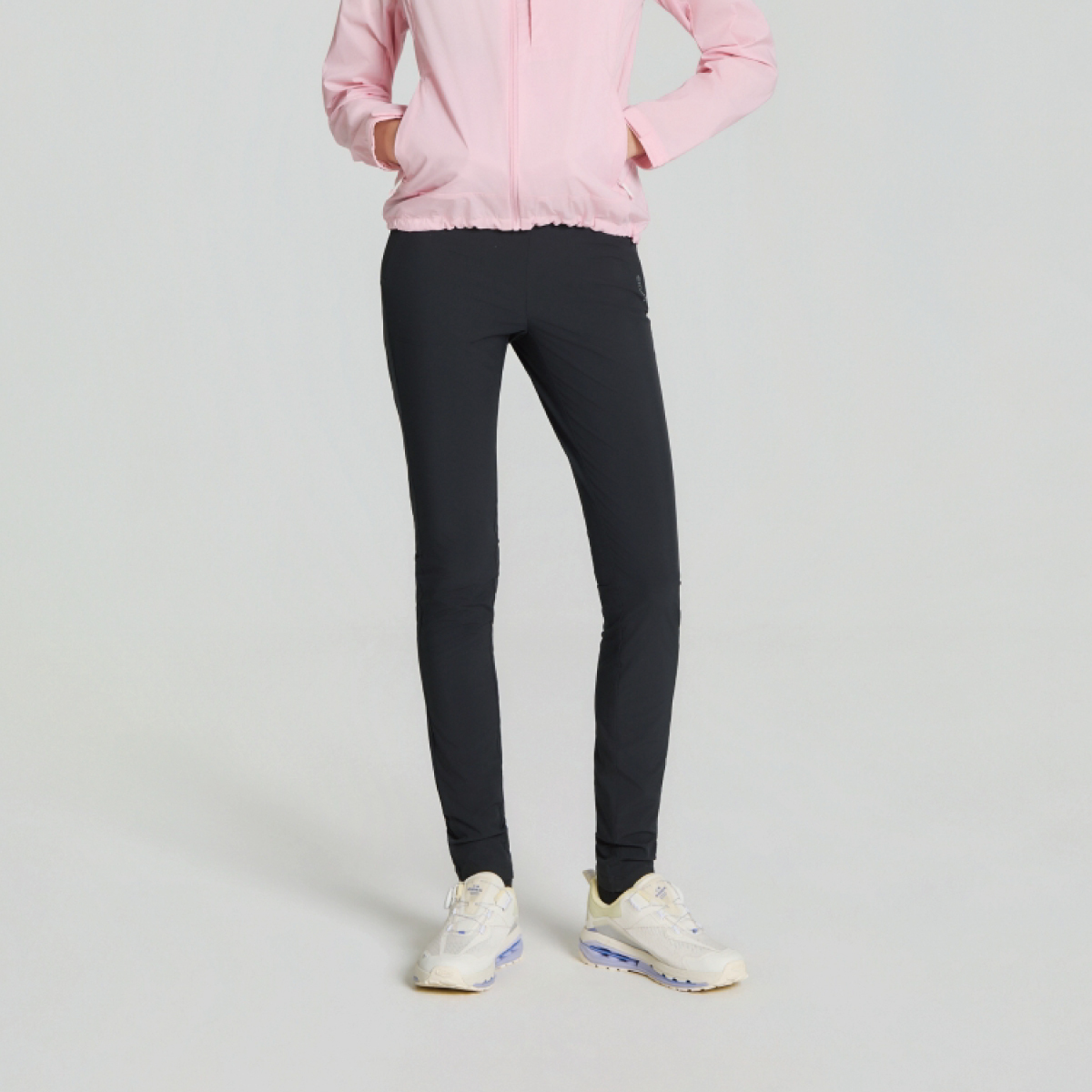 【EIDER】女Momentum輕量透氣長褲/26EDWP26302-[經典黑、碳黑藍]