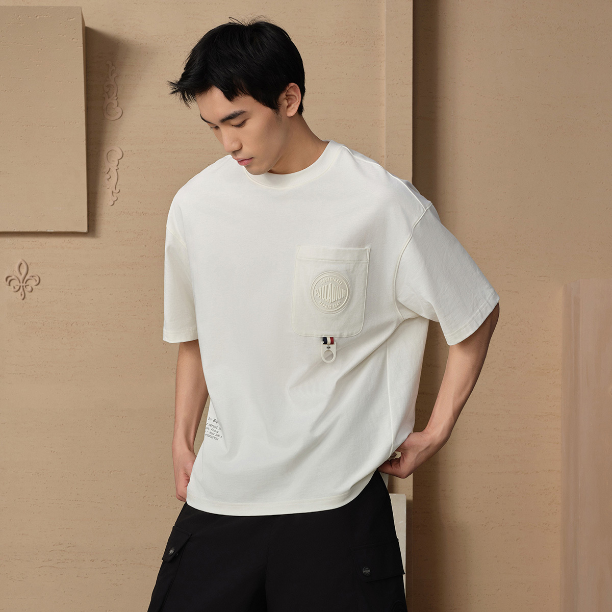 男裝 URBAN PALLADIUM LOGO 寬鬆落肩全棉口袋T裇