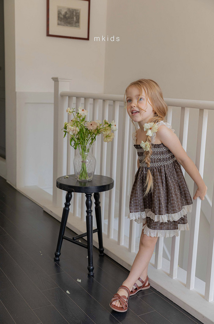 正韓夏mkids 兩色甜美花邊背心