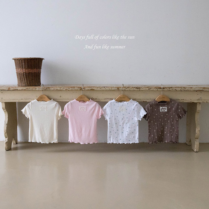 正韓夏mkids 四色蕾絲小標捲邊上衣