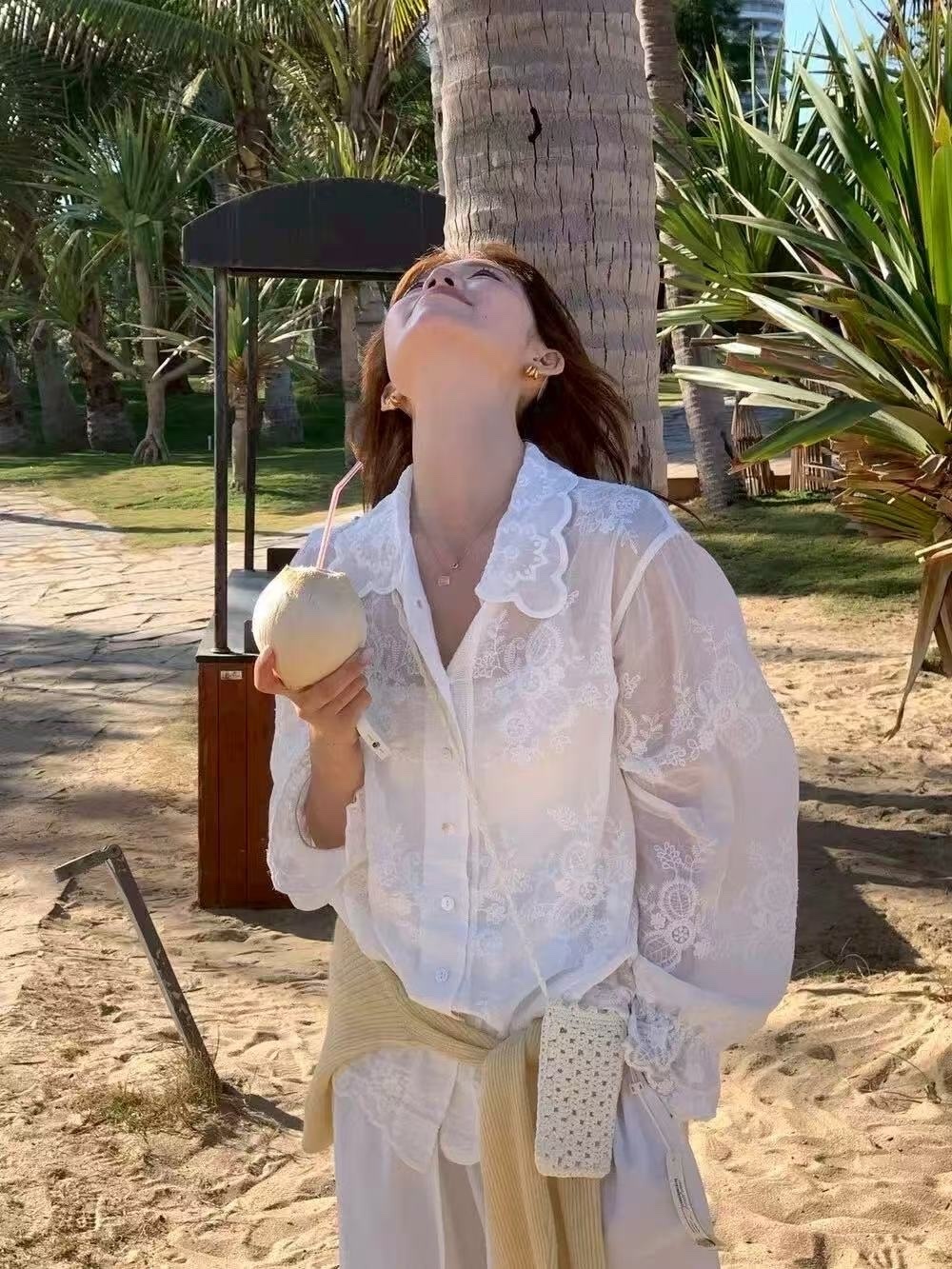 014 蕾絲花袖微透鉤花襯衫