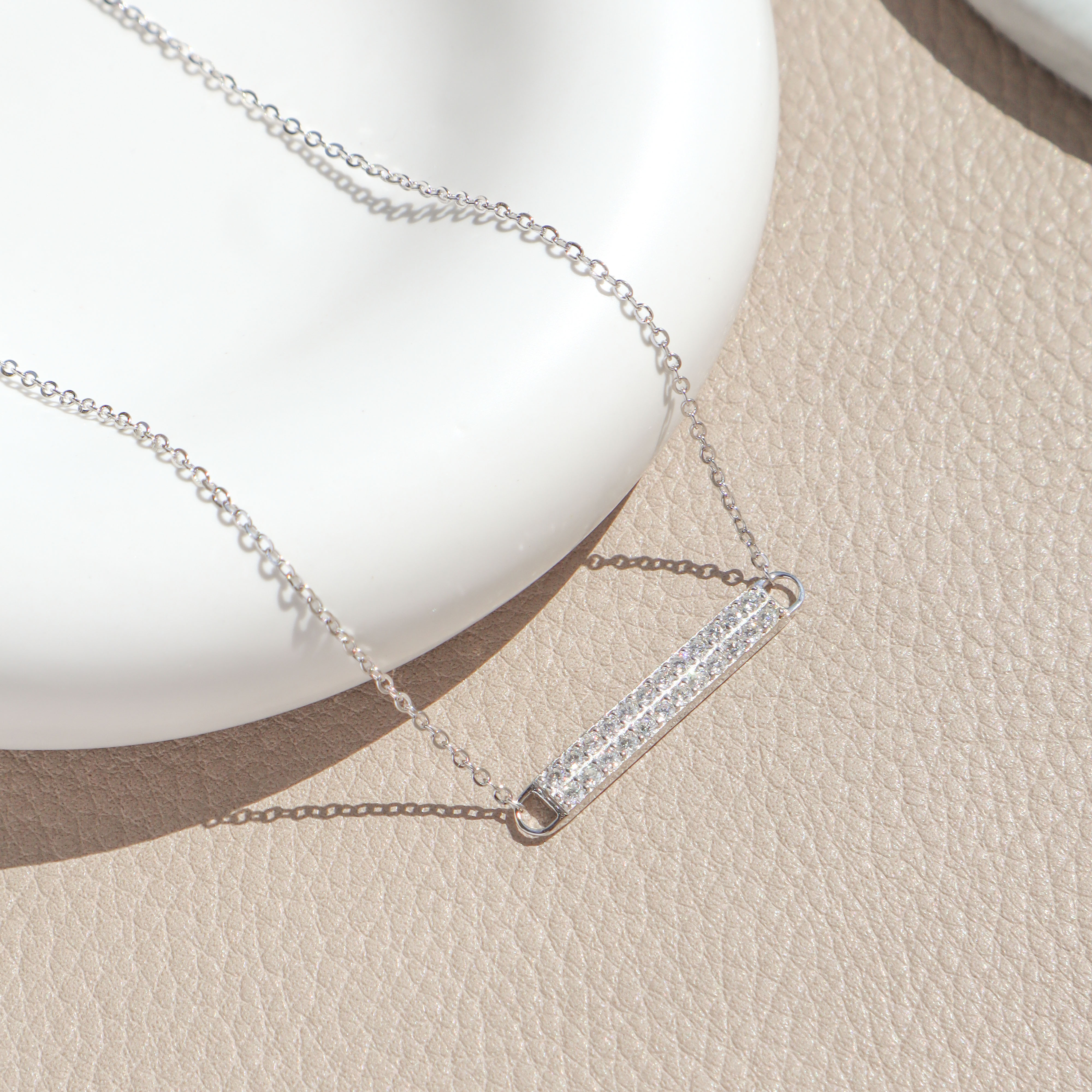 Silver/光序排鑽．莫桑石項鍊