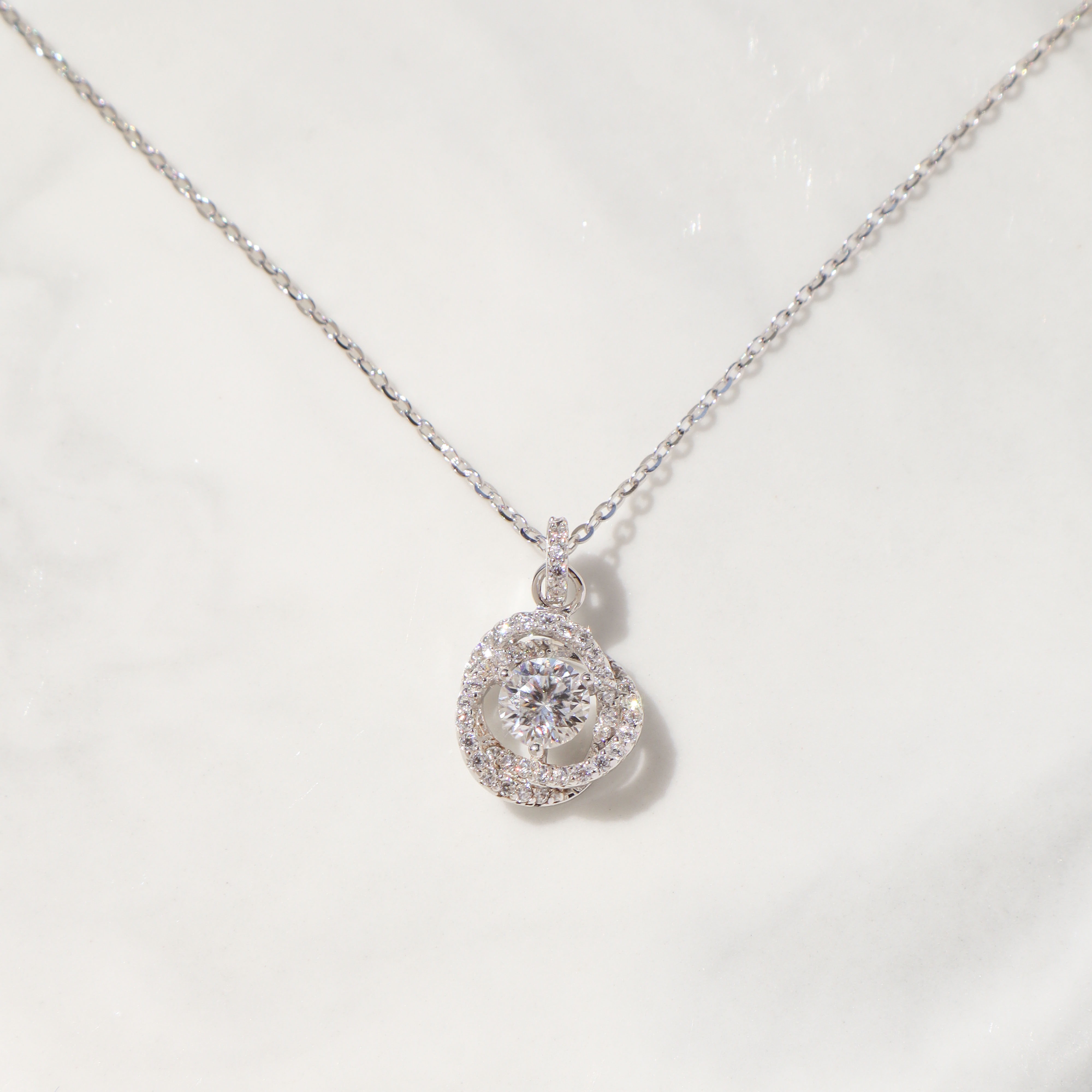 Silver/旋耀．莫桑石項鍊