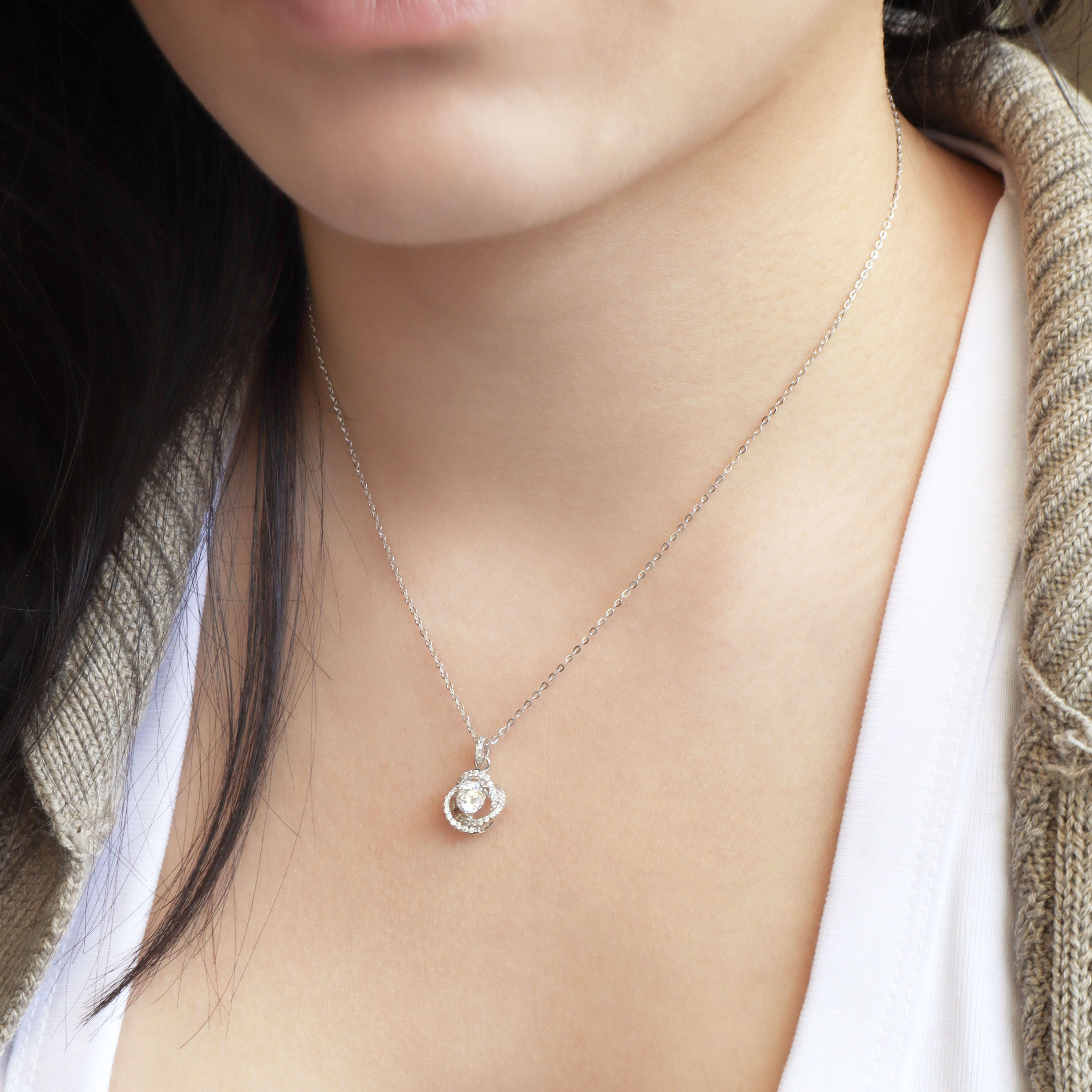 Silver/旋耀．莫桑石項鍊