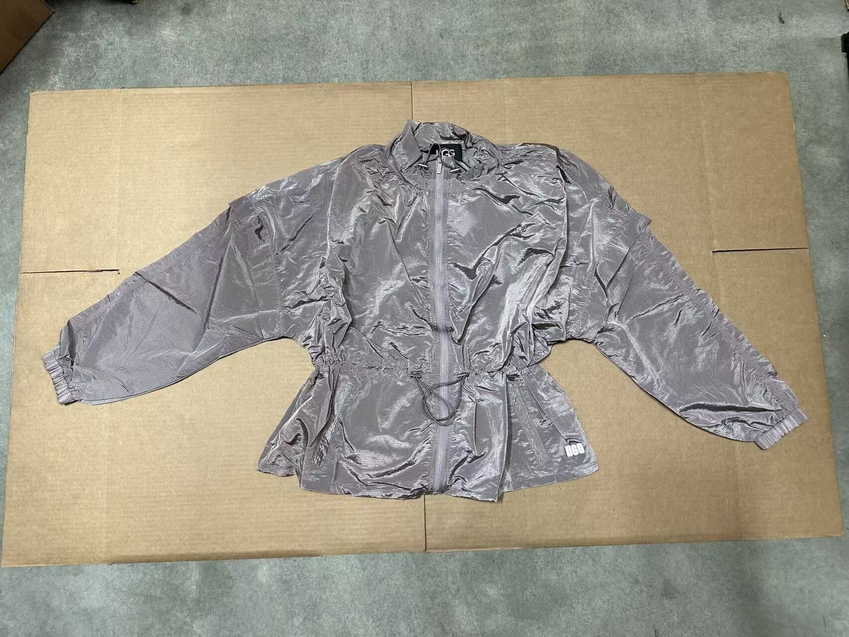 【預購】H040980 UGG 金屬光澤防風女裝外套