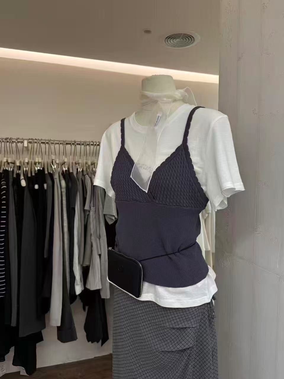 315 細肩帶造型針織背心