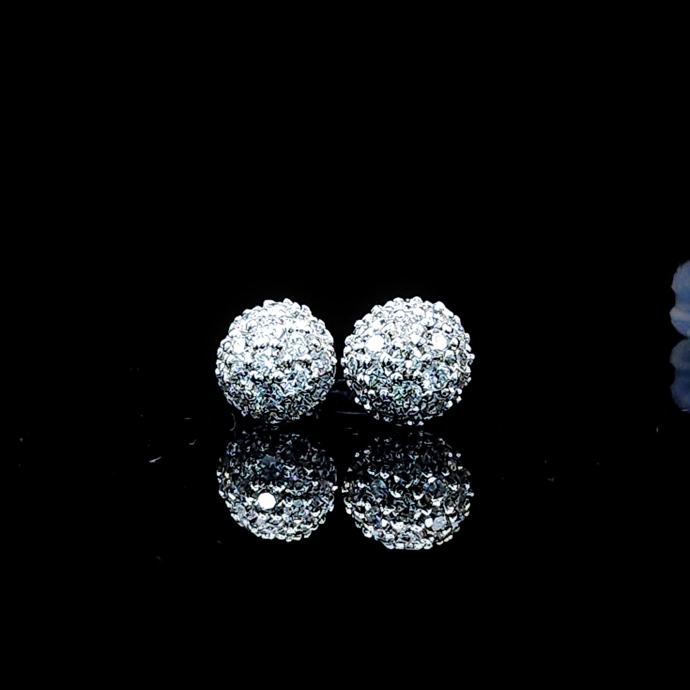 全新18K白金57份鑽石耳環