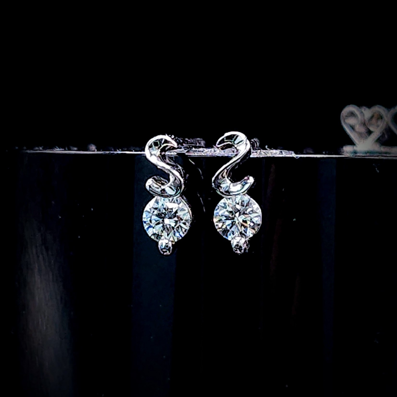 全新18K白金【主石30份鑽石】耳環