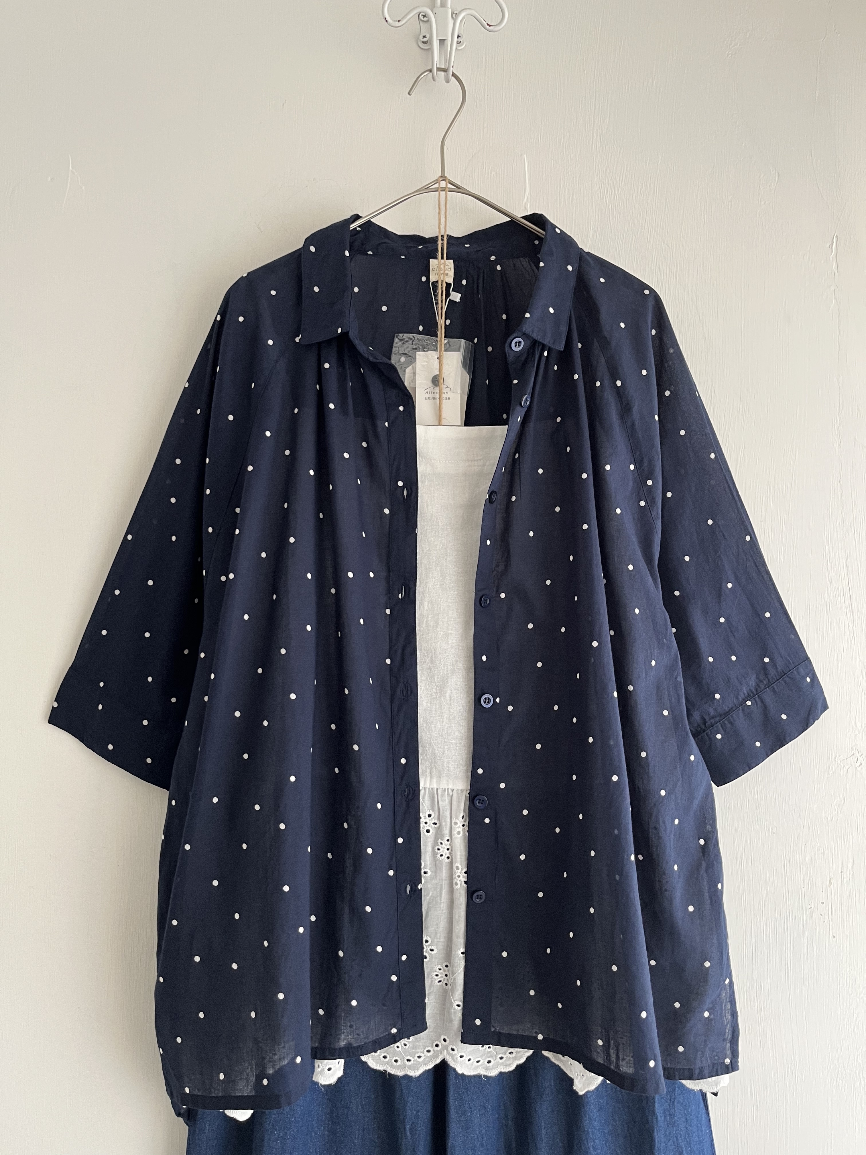 Cloud nine藍色波點top