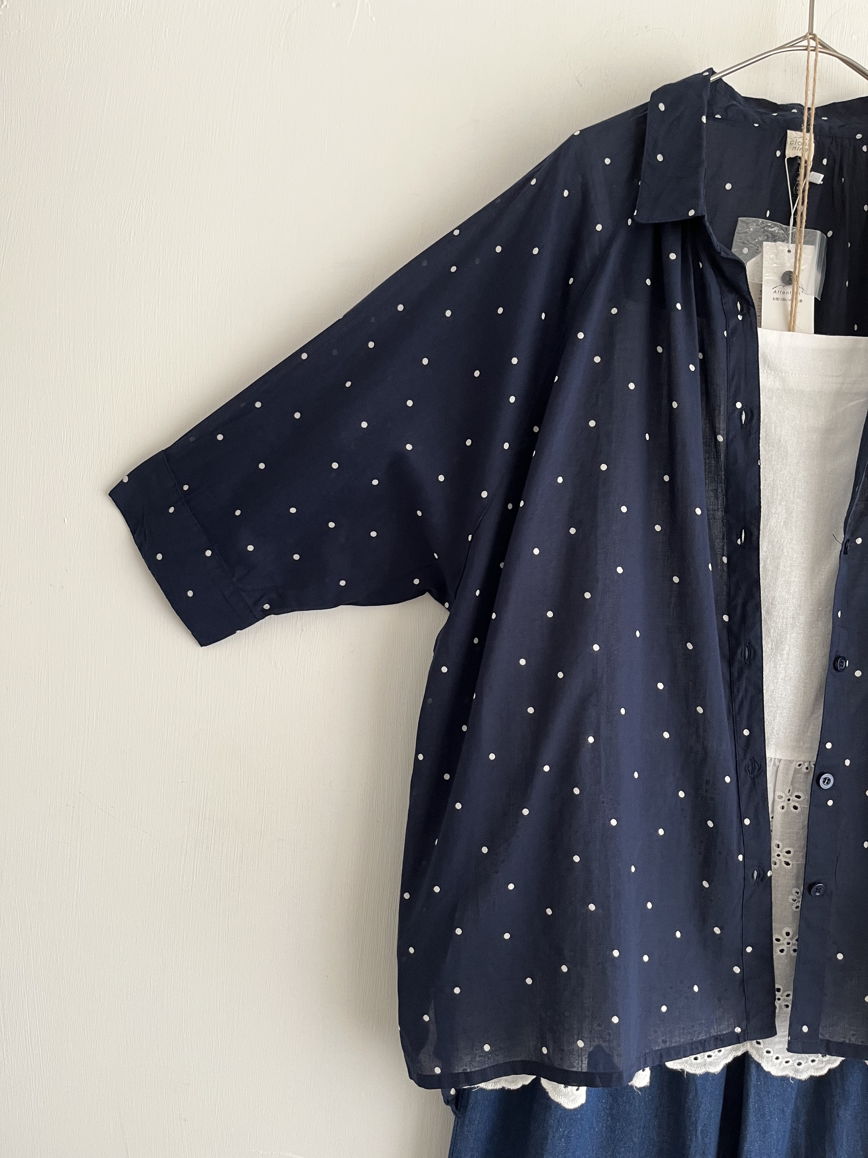 Cloud nine藍色波點top