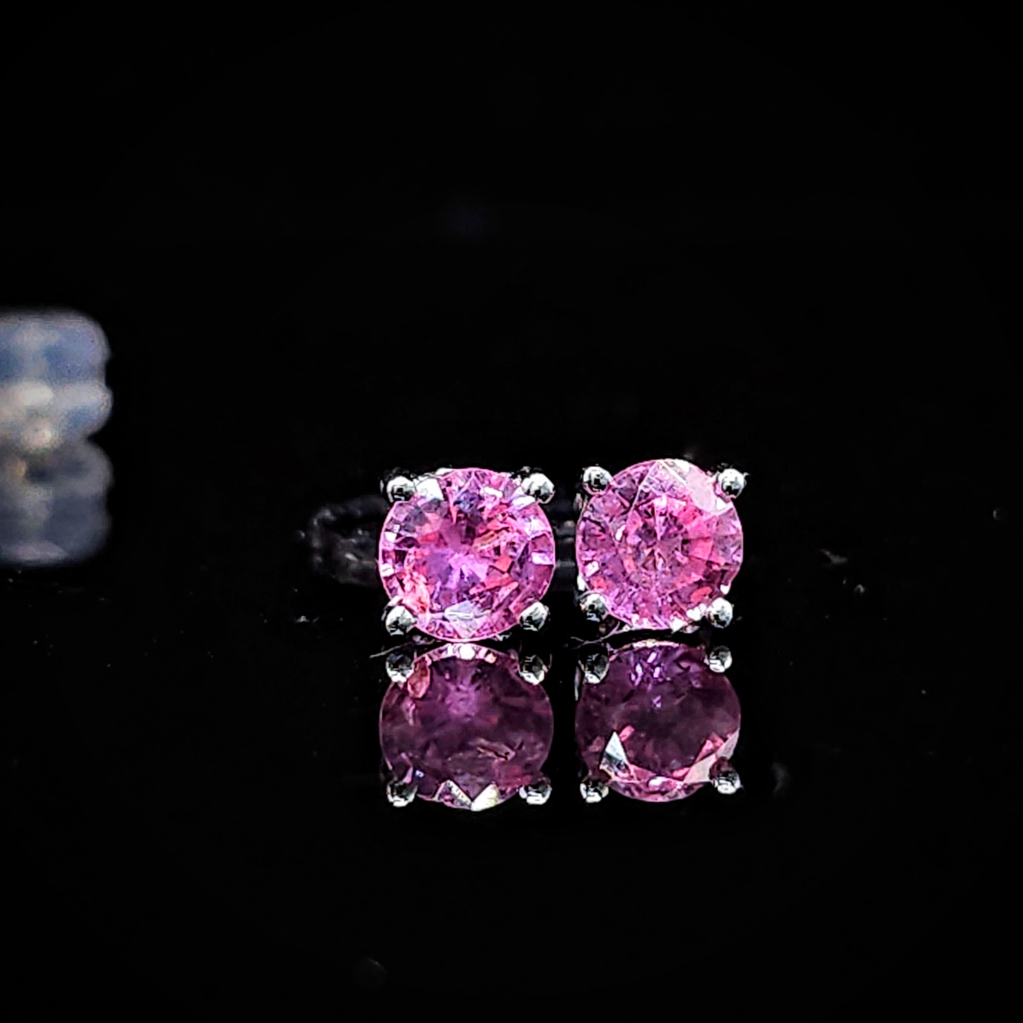 全新18K白金【主石95份粉紅藍寶石】耳環