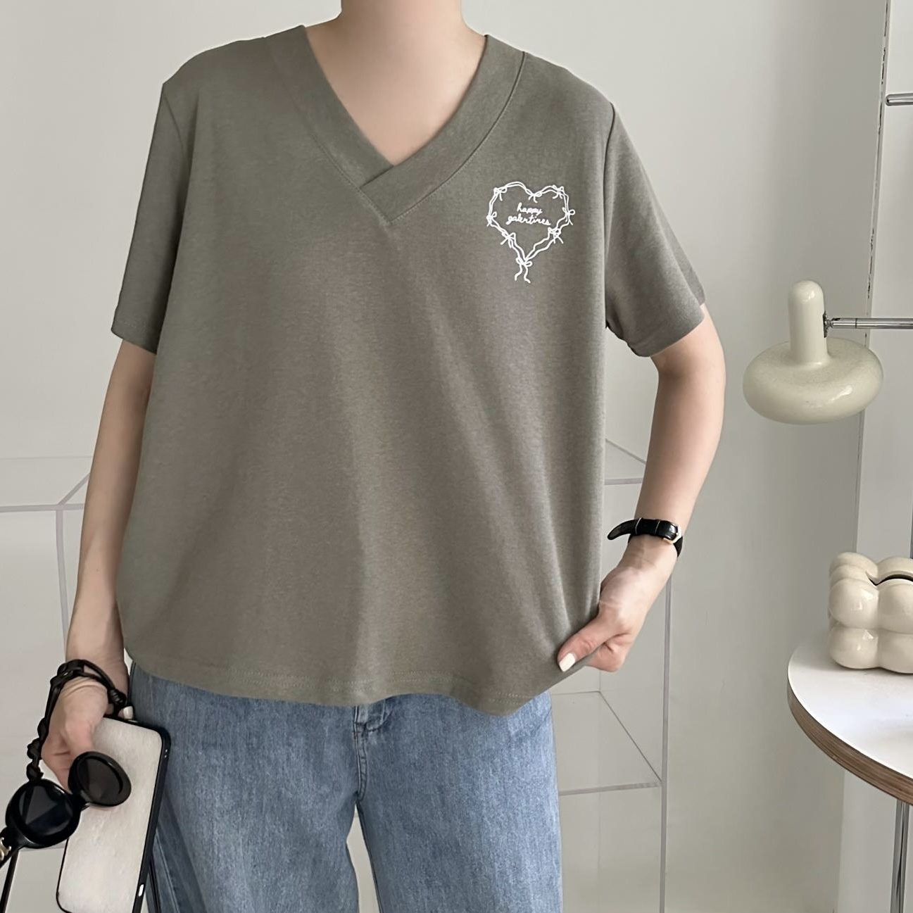 【BONNIE】❤️V領印心心短袖TOP - 7色選擇 (E52-E58)