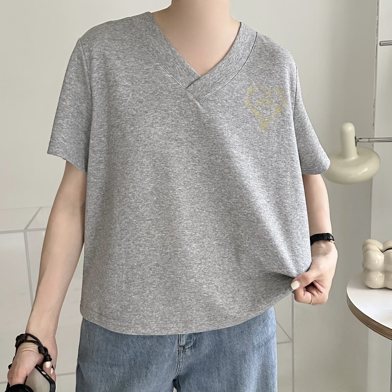 【BONNIE】❤️V領印心心短袖TOP - 7色選擇 (E52-E58)