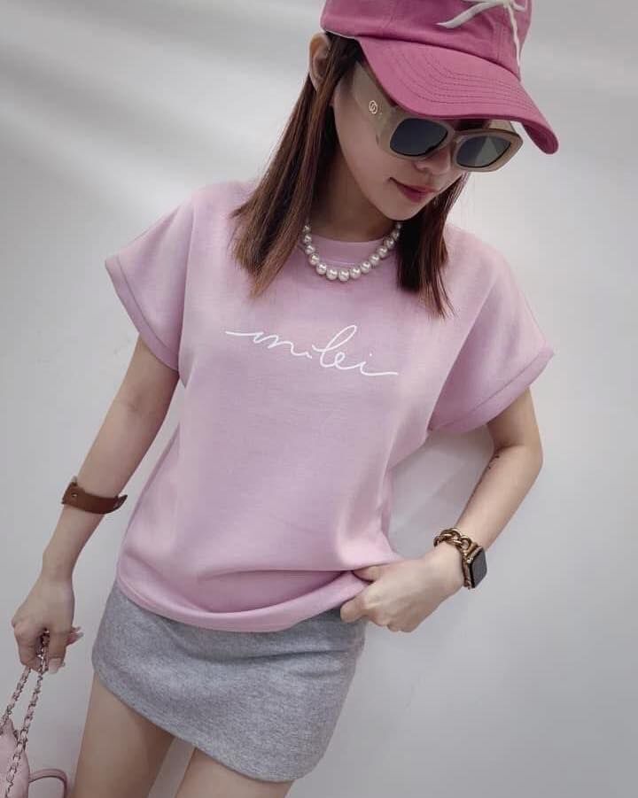 【質感百搭的草寫字母造型棉tee】（現貨）