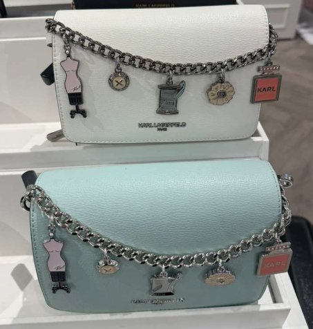 【預購】KARL LAGERFELD PARIS H040929 經典吊飾鏈帶斜揹袋