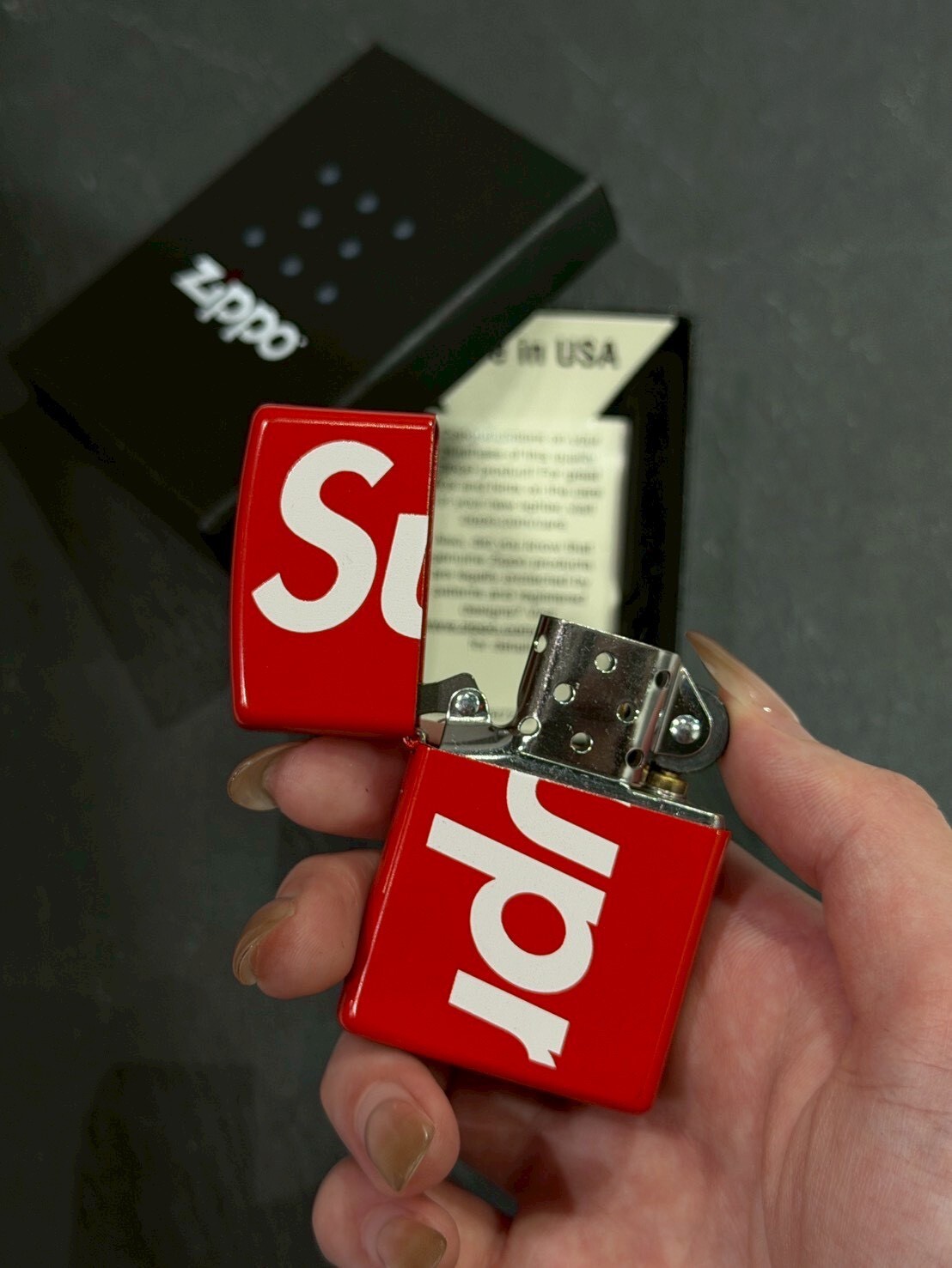 SUPREME x Zippo 經典Logo紅色賴打 至尊紅