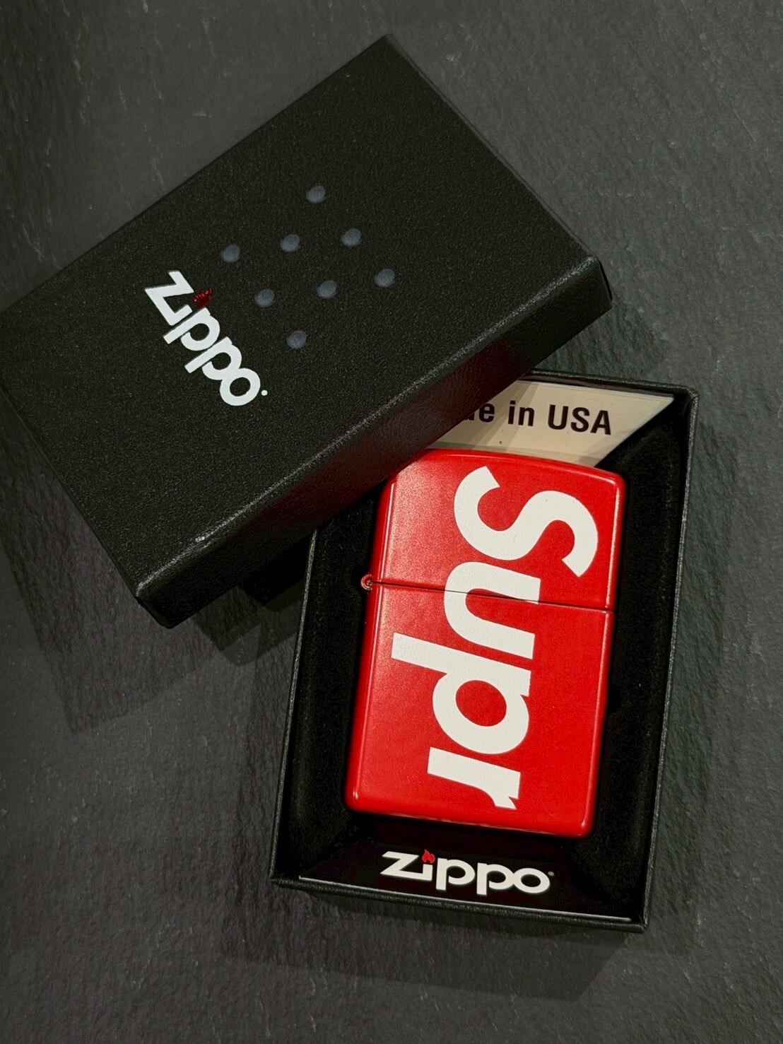 SUPREME x Zippo 經典Logo紅色賴打 至尊紅