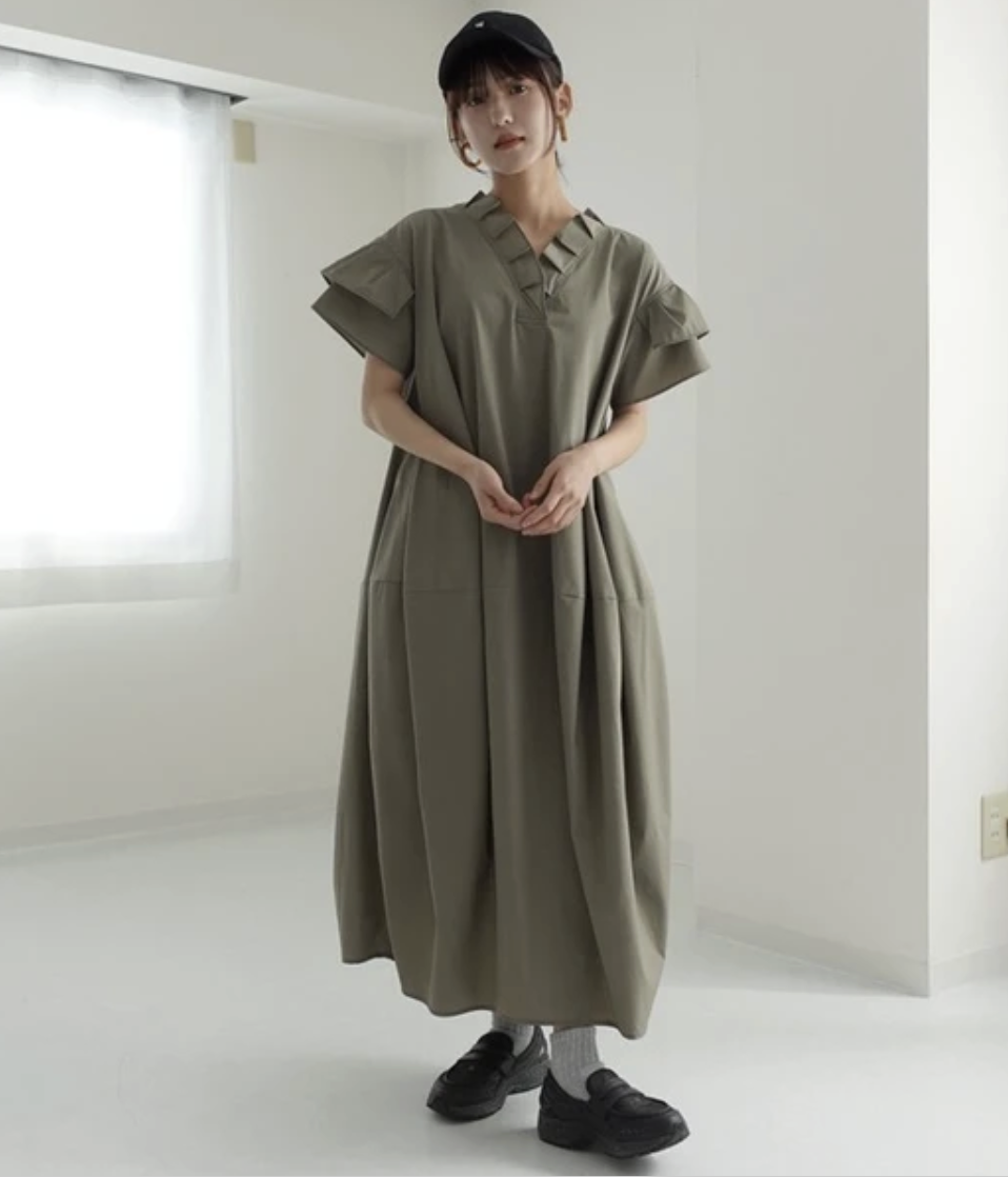 ｛預訂款｝涼感防曬繭型荷葉袖連身裙（2色入）【日本直送】