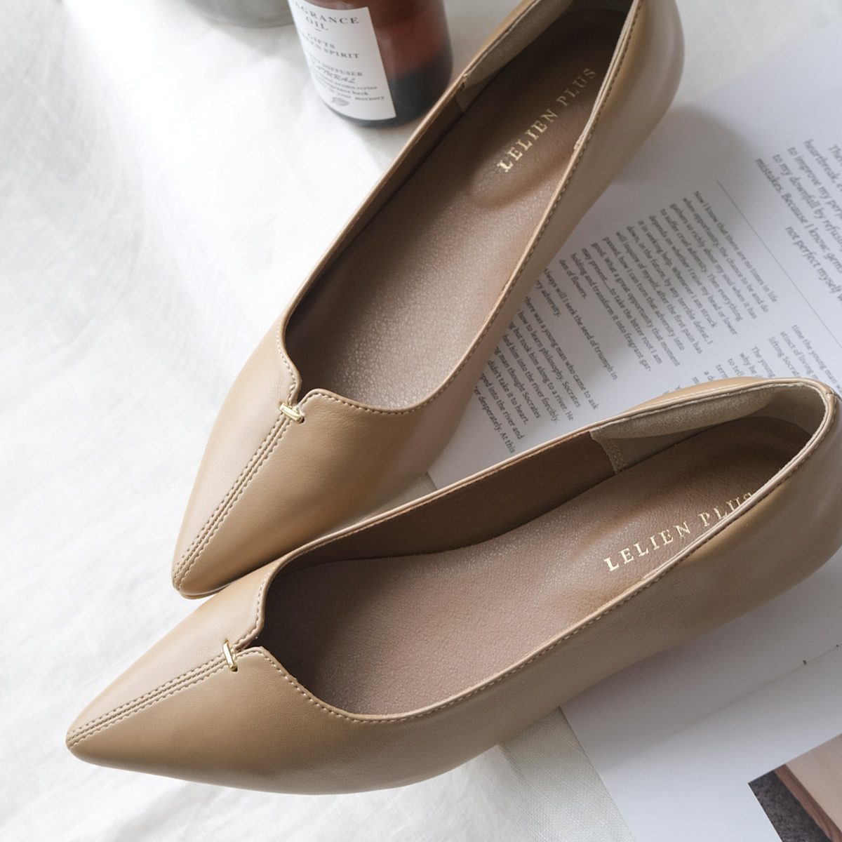 精緻洗鍊 尖頭V口跟鞋【CX2414】