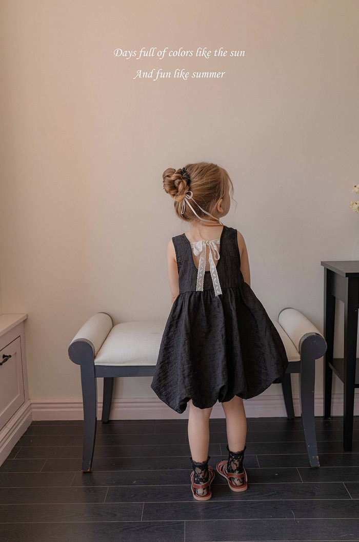 正韓夏mkids 兩色珍珠蝴蝶結花苞洋裝