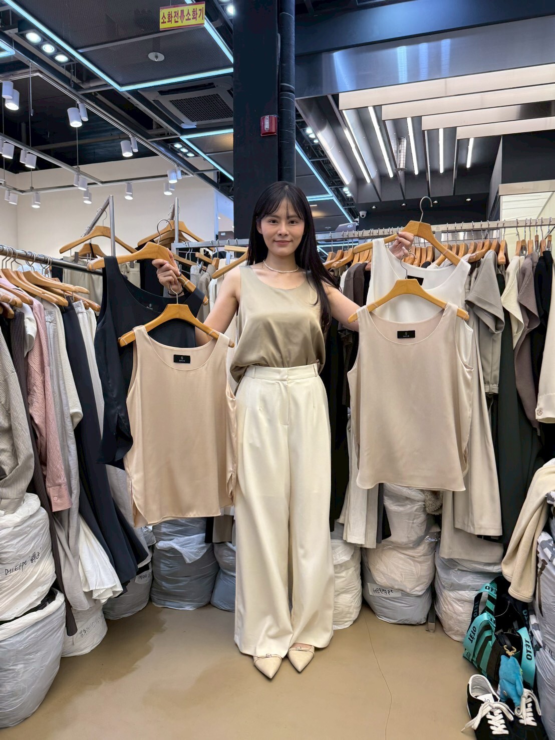 SA6020 熱賣款! 夏天必備醋酸背心