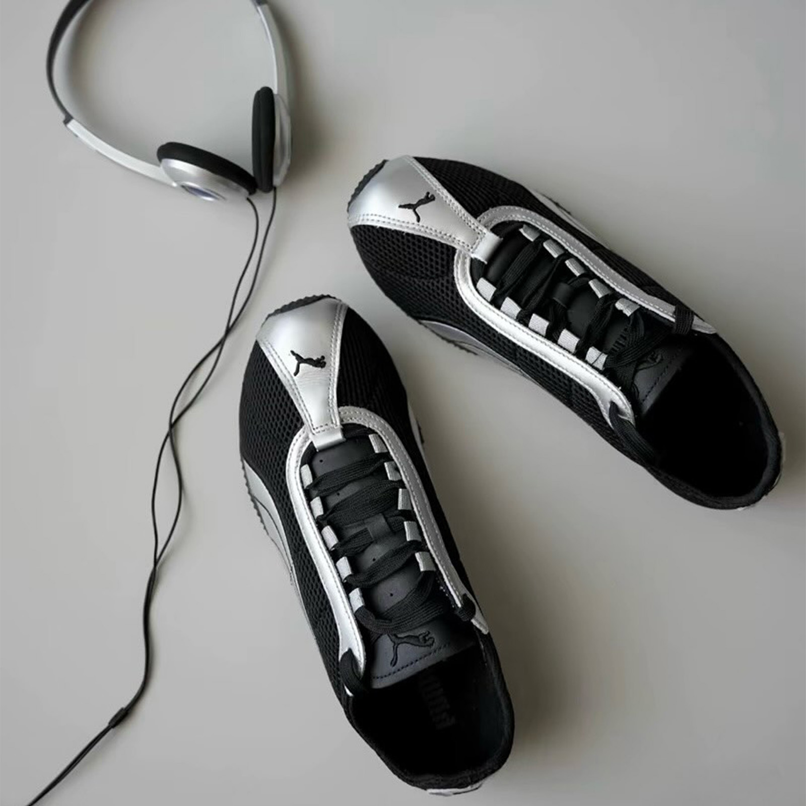 PUMA H-STREET "Silver Black" 黑銀 輕量 刺繡 復古 薄底鞋 賽車鞋 ROSÉ 朴彩英 同款 403692-02