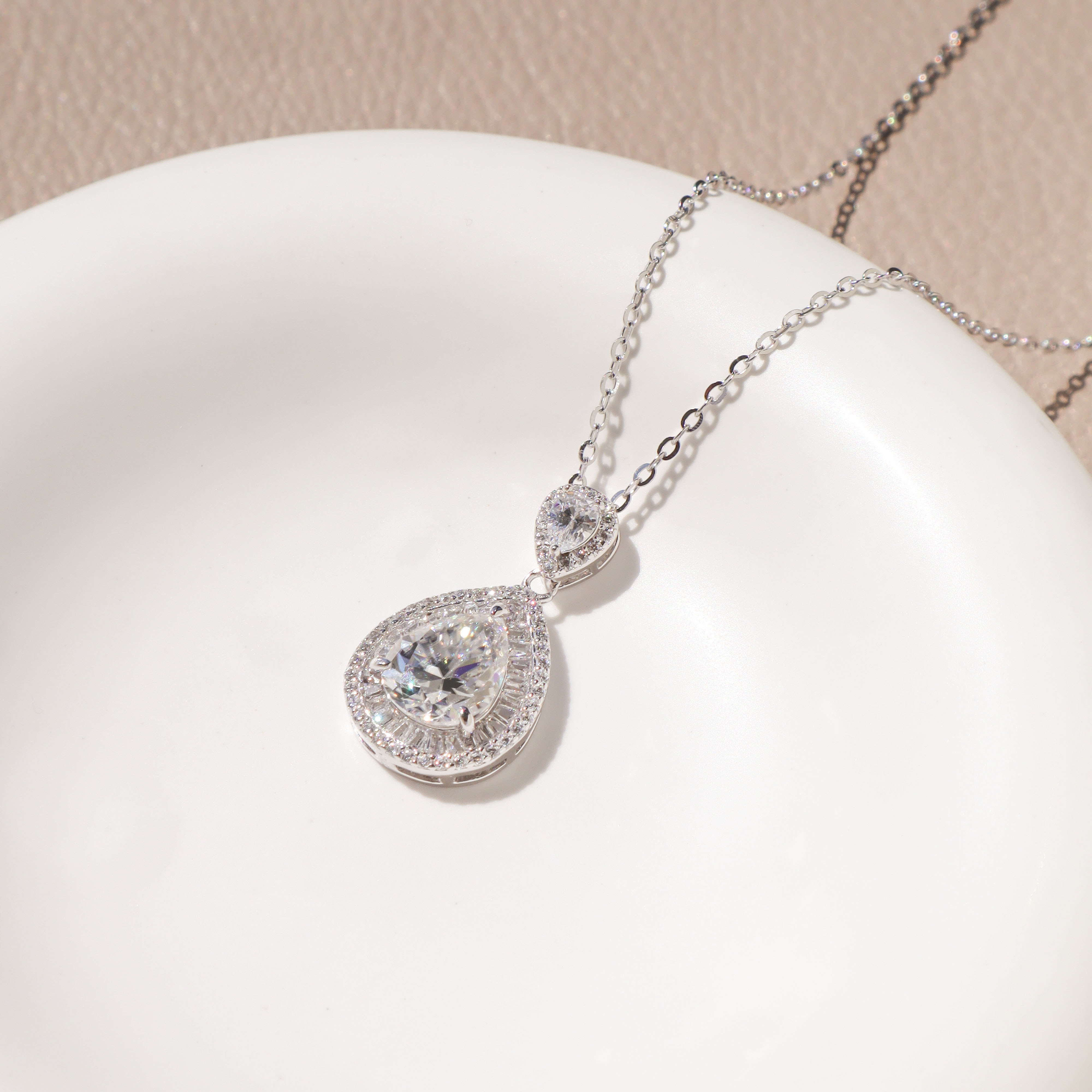 Silver/漣光．莫桑石項鍊