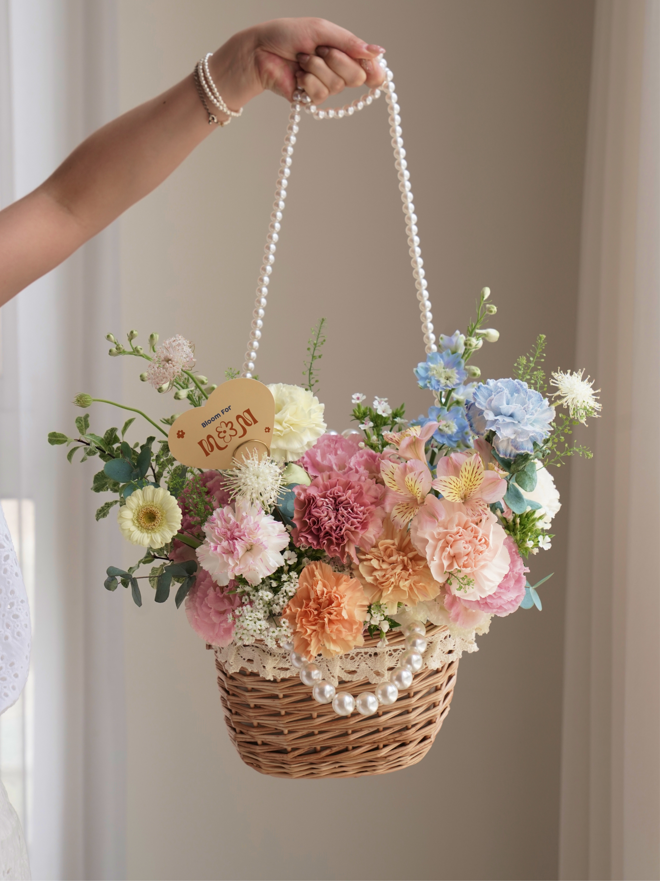 ℬ𝓁𝑜𝑜𝓂 𝒾𝓃 ℳ𝓎 ℬ𝒶𝑔！時尚手提花 母親節鮮花禮