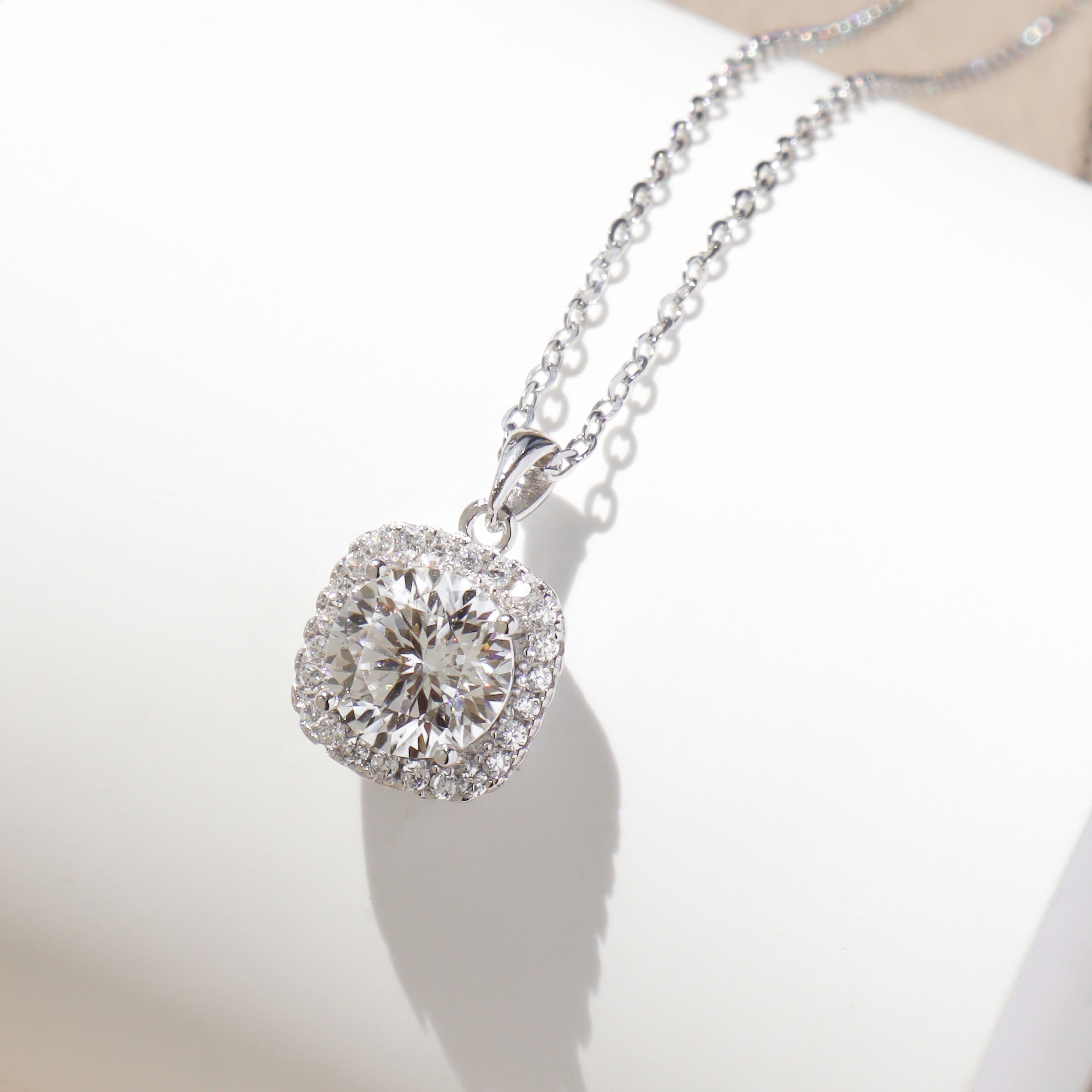 Silver/小方鑽．莫桑石項鍊