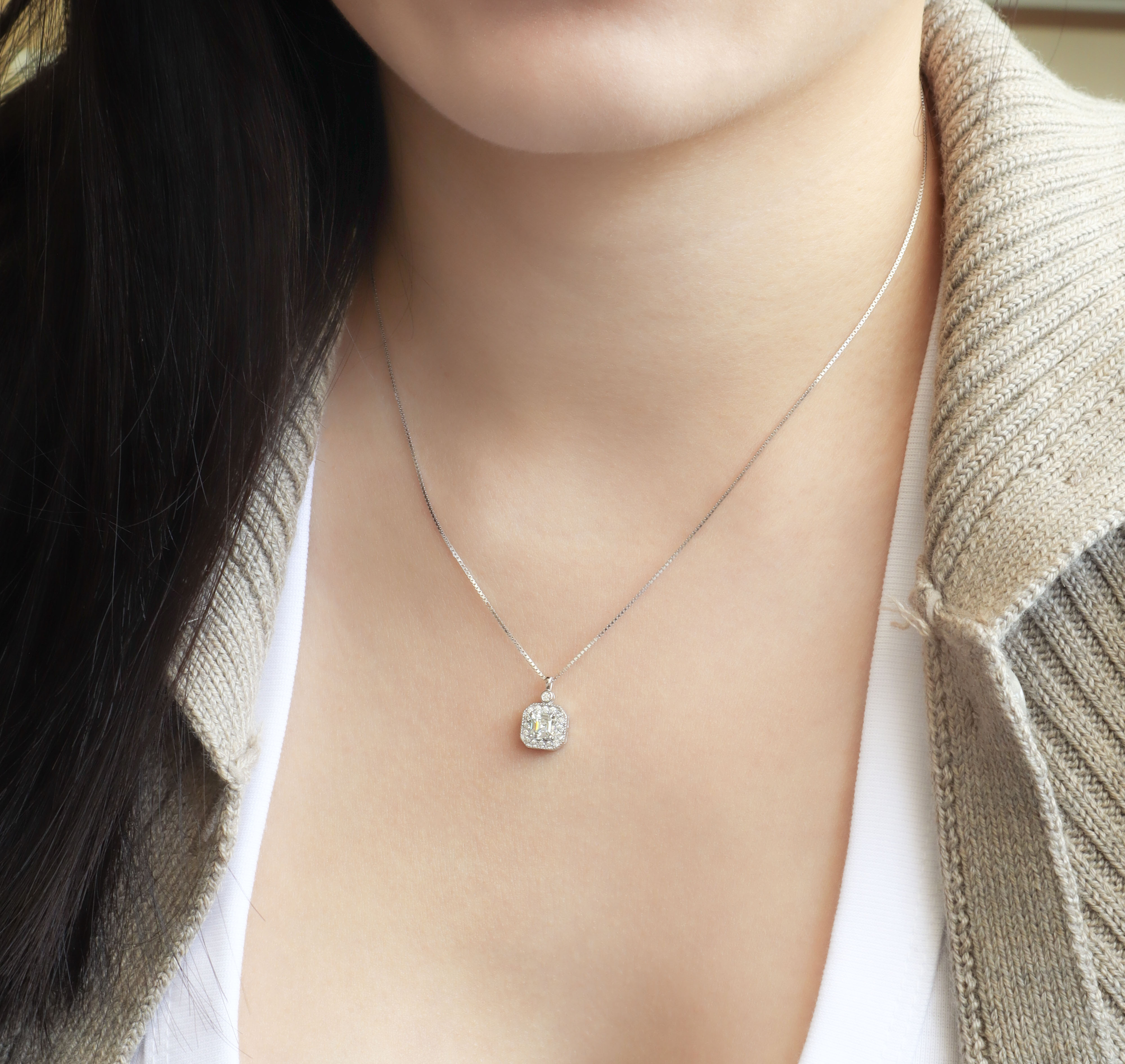 Silver/經典刻劃．莫桑石項鍊