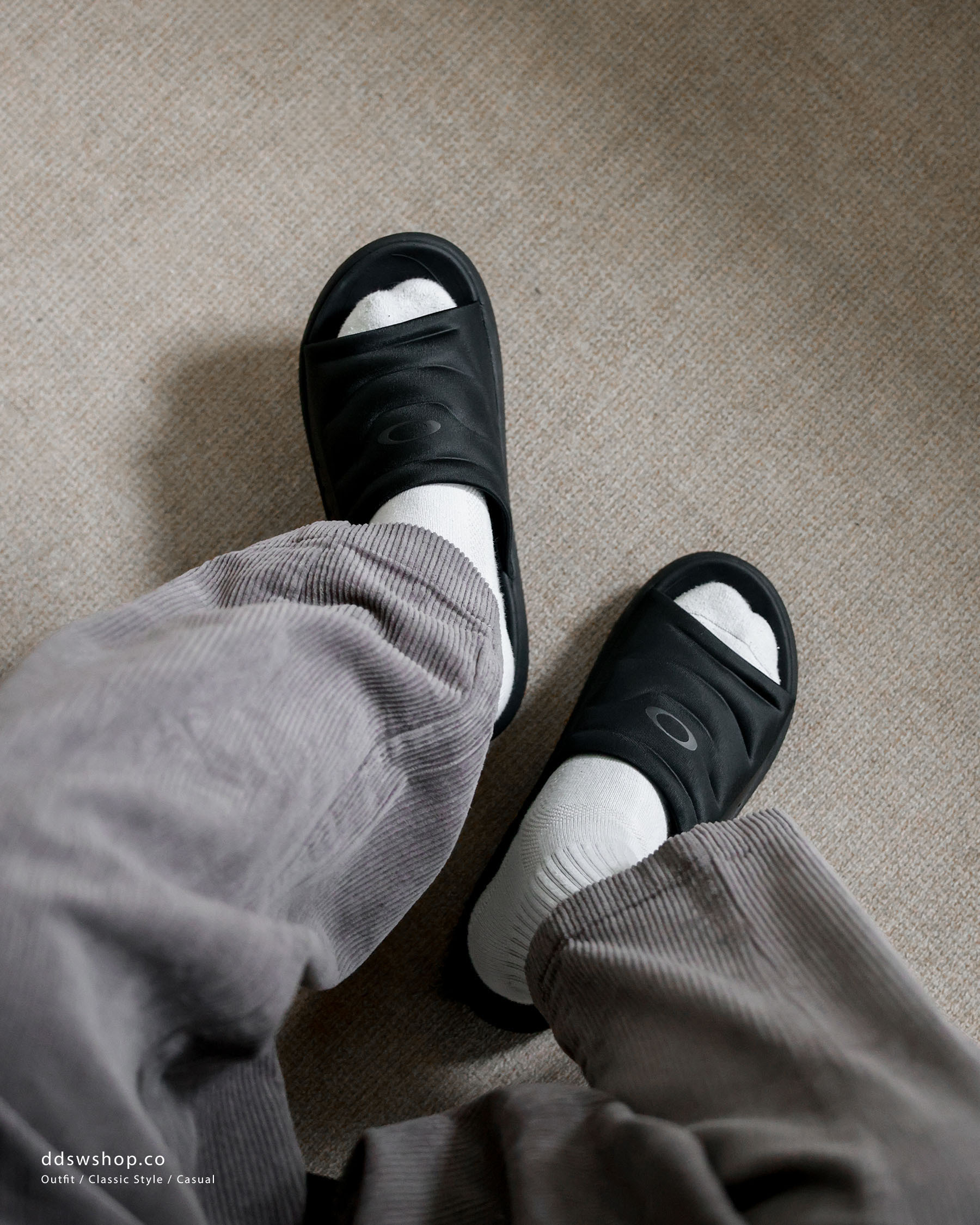 "代購" OAKLEY STUDIO SLIDE 日本發售 黑灰色 米色