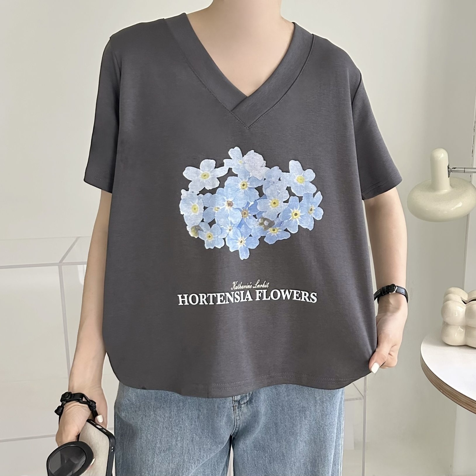 【BONNIE】❤️V領花花短袖TOP (E49-E51)