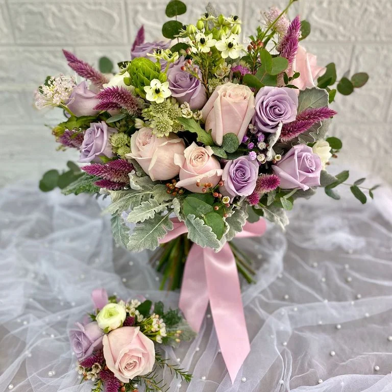 W - Wedding Floral Gifts - WEDD_11803