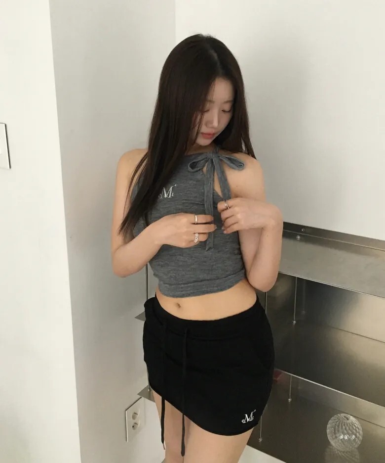 MUCENT 蝴蝶結綁帶露肩背心 五色