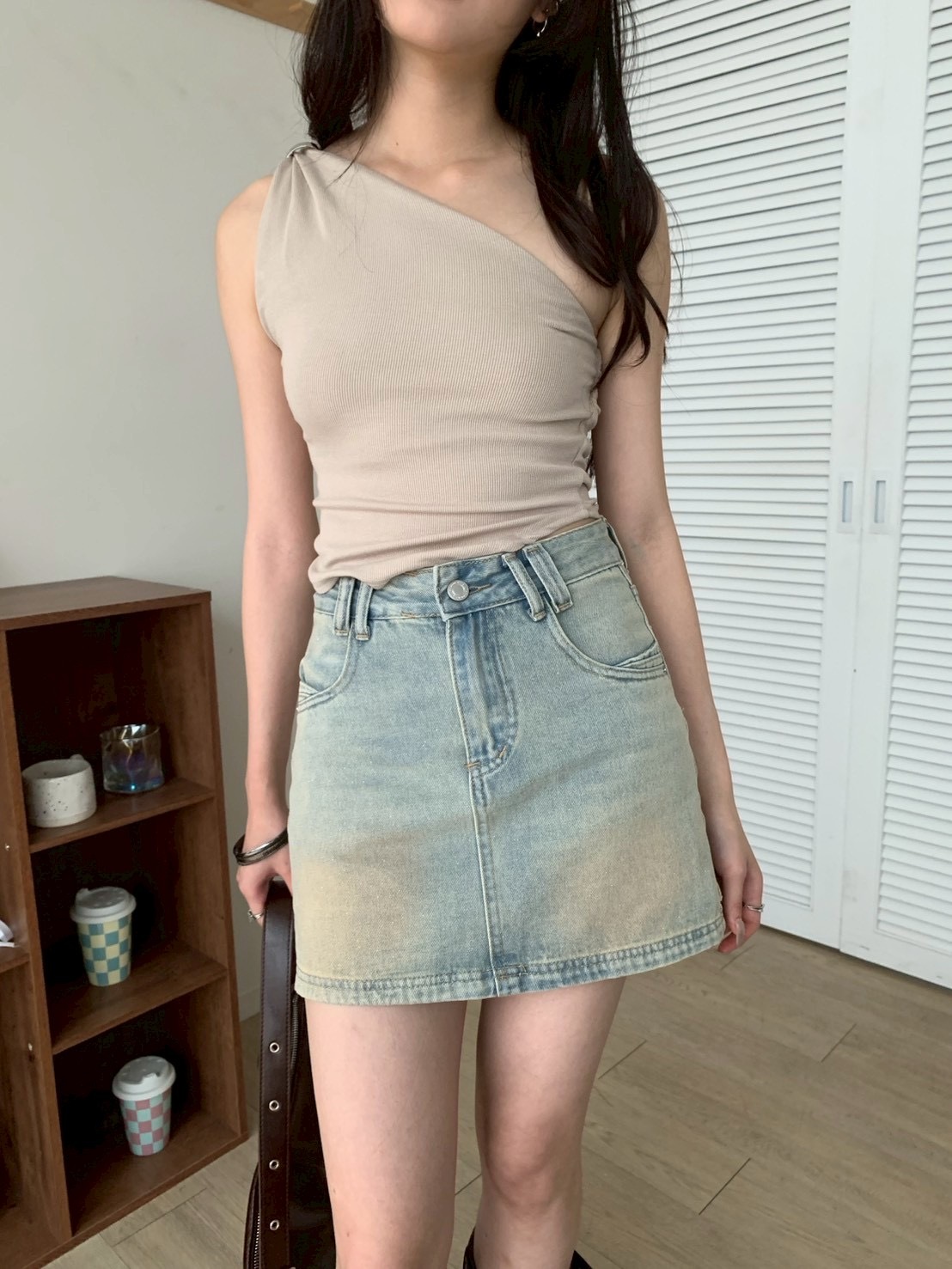 B194亮鑽水洗刷色牛仔短裙