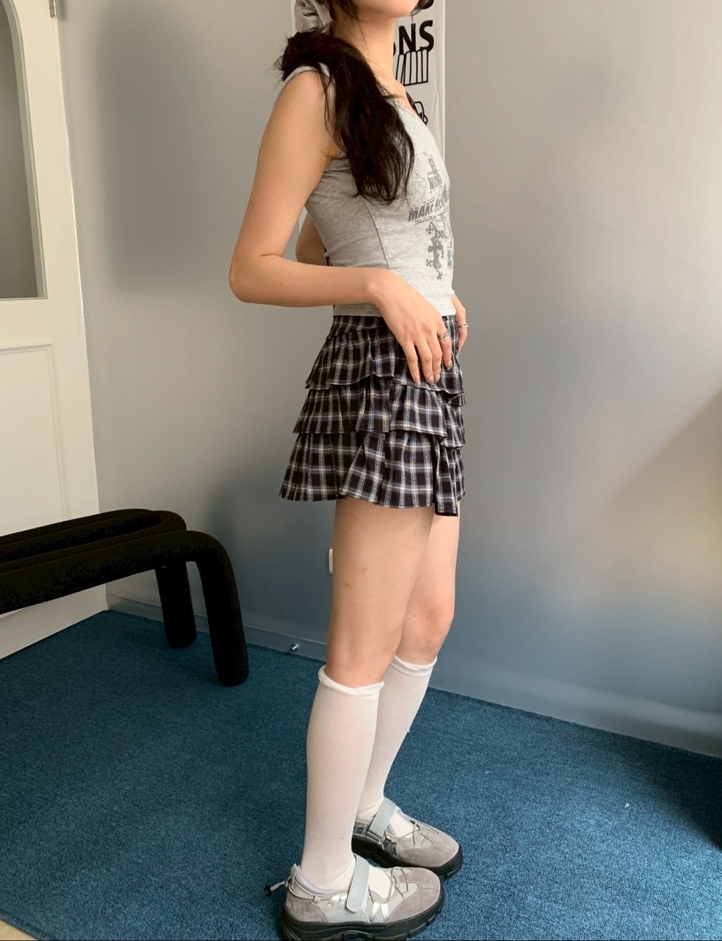 B166復古辣妹卯釘格紋短裙