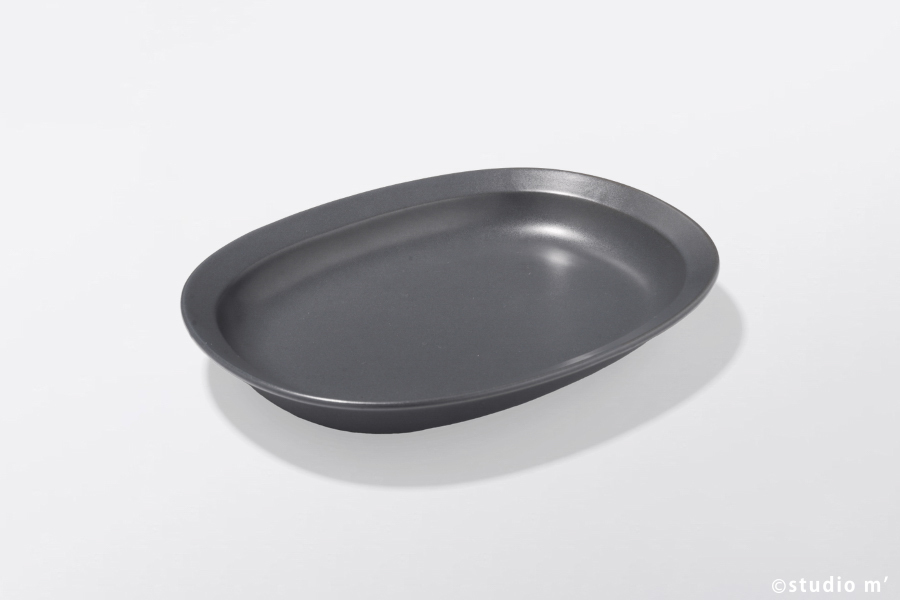 (尚未到貨) STUDIO M' - Karil 咖哩圓角盤 / 深灰