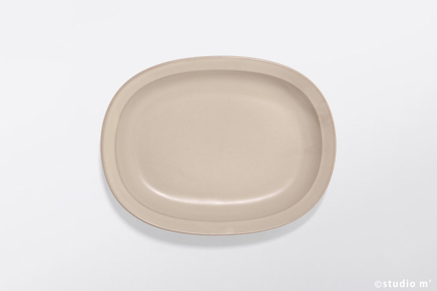 (尚未到貨) STUDIO M' - Karil 咖哩圓角盤 / 生成白